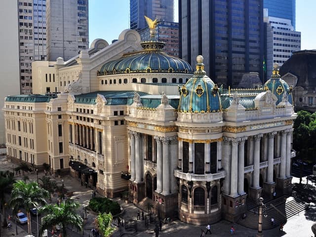 Cinelândia square and Municipal Theatre, Rio de Janeiro