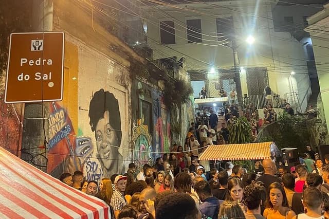 The Monday-night samba circle at Pedra do Sal, where the carioca week traditionally begins